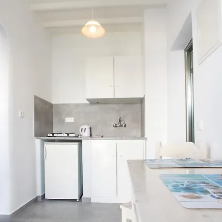 Aparthotel Anemos & 3*