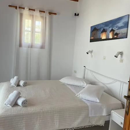 Aparthotel Anemos & 3*